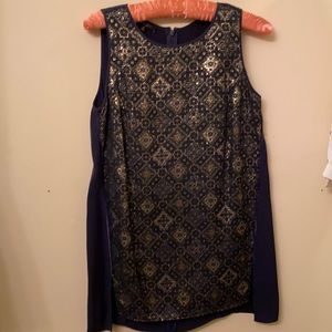 Top sleeveless, dark navy with gold details